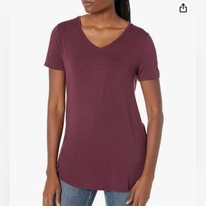 NWOT M Wine T- Shirt
